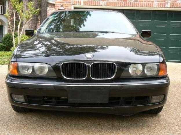 BMW 528i: 11 фото