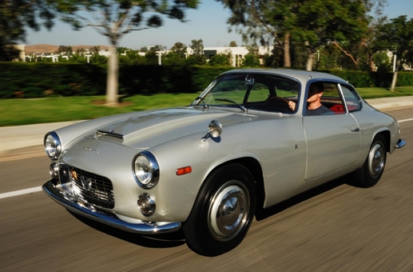 Lancia Flaminia: 12 фото