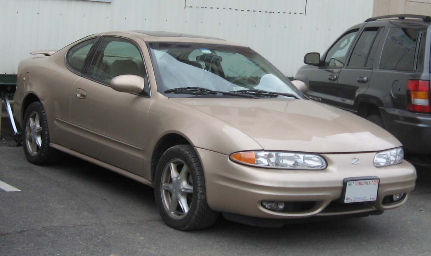 Oldsmobile Alero: 11 фото