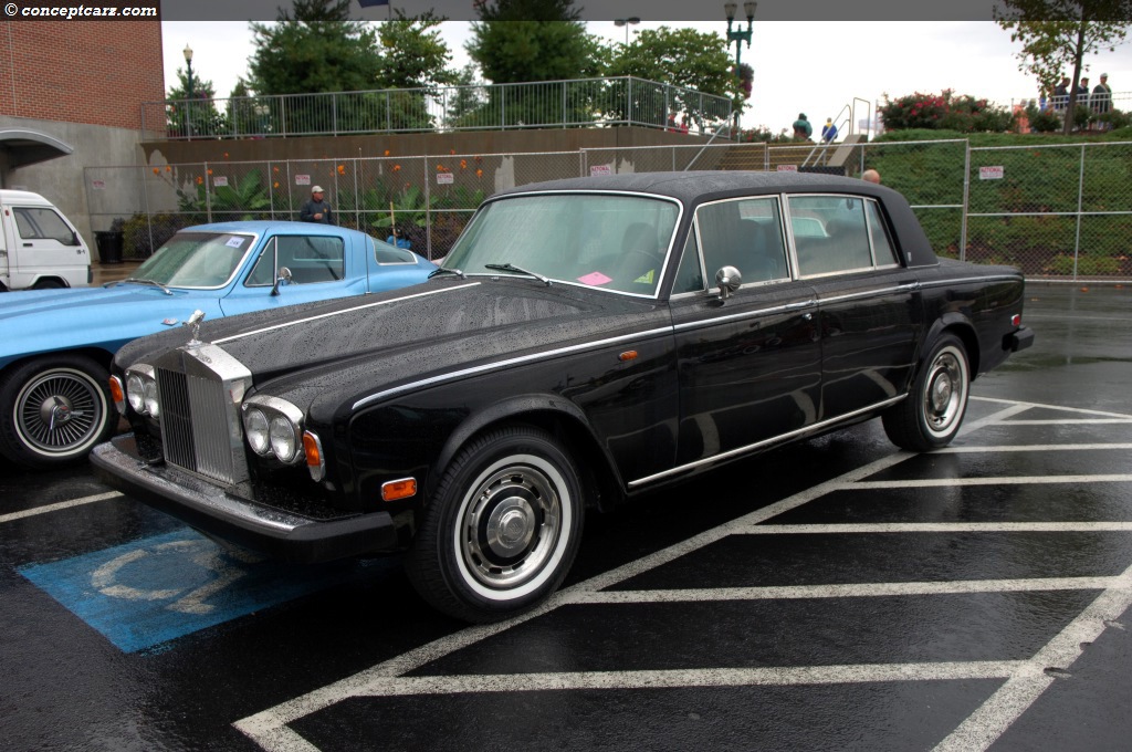 Rolls-Royce Silver Shadow: 9 фото