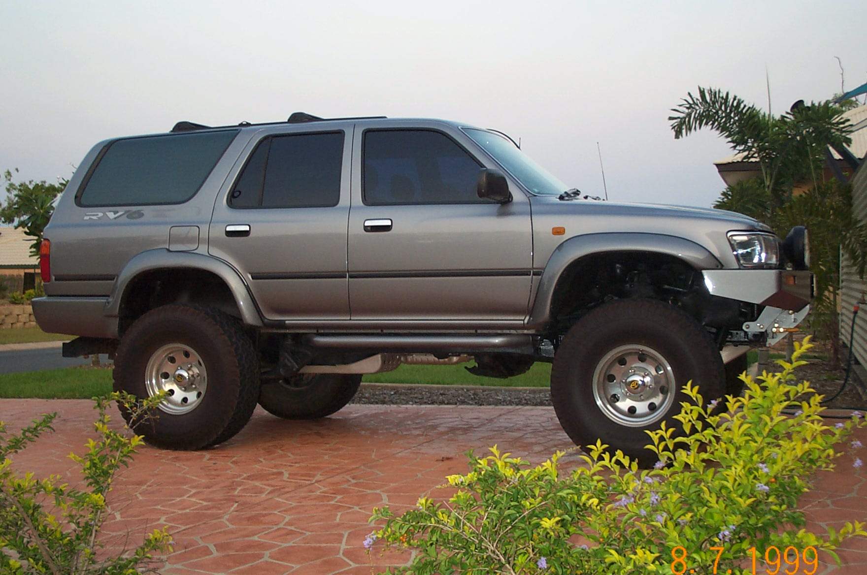 Toyota 4Runner: 6 фото