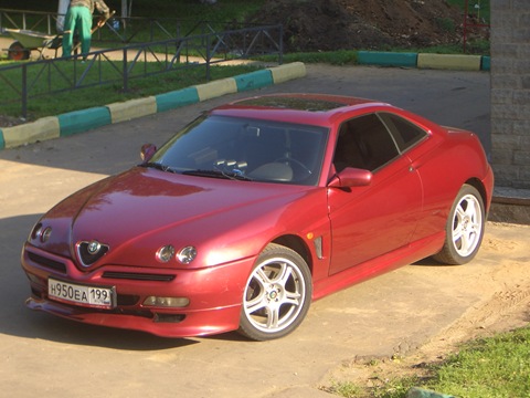 Alfa Romeo GTV: 8 фото