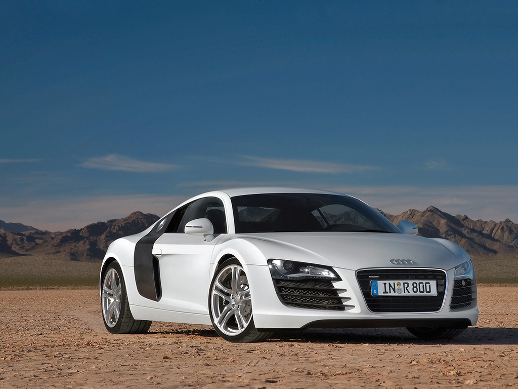 Audi R8: 8 фото