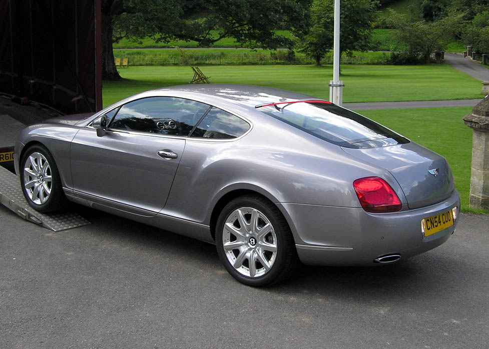 Bentley Continental GTC: 8 фото