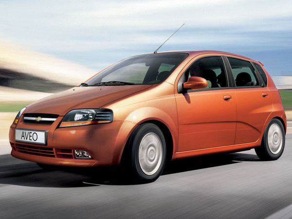 Chevrolet Aveo Hatchback: 7 фото