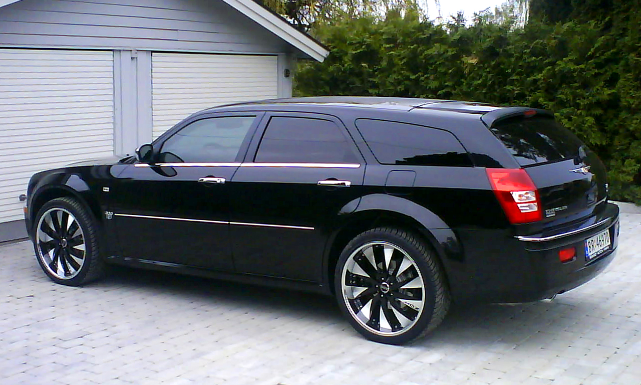 Chrysler 300C Touring: 4 фото