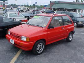 Ford Festiva: 9 фото