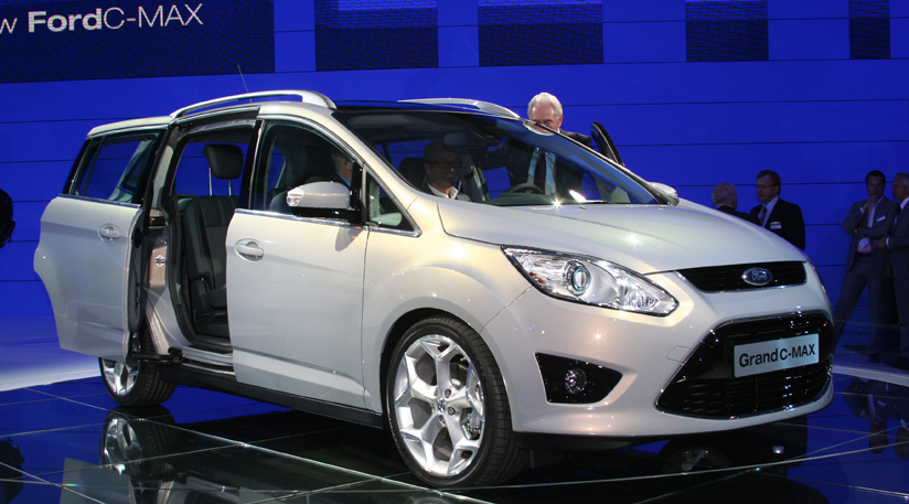 Ford Grand C-Max: 10 фото