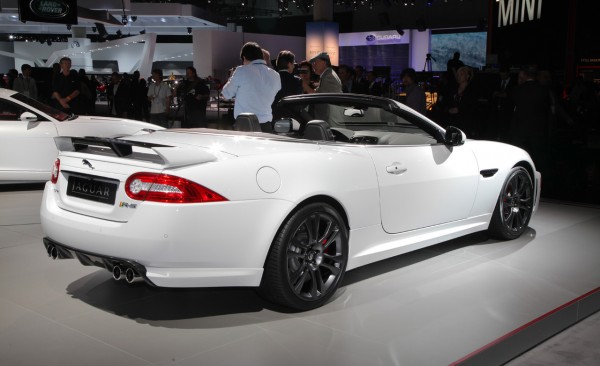 Jaguar XKR-S Convertible: 9 фото