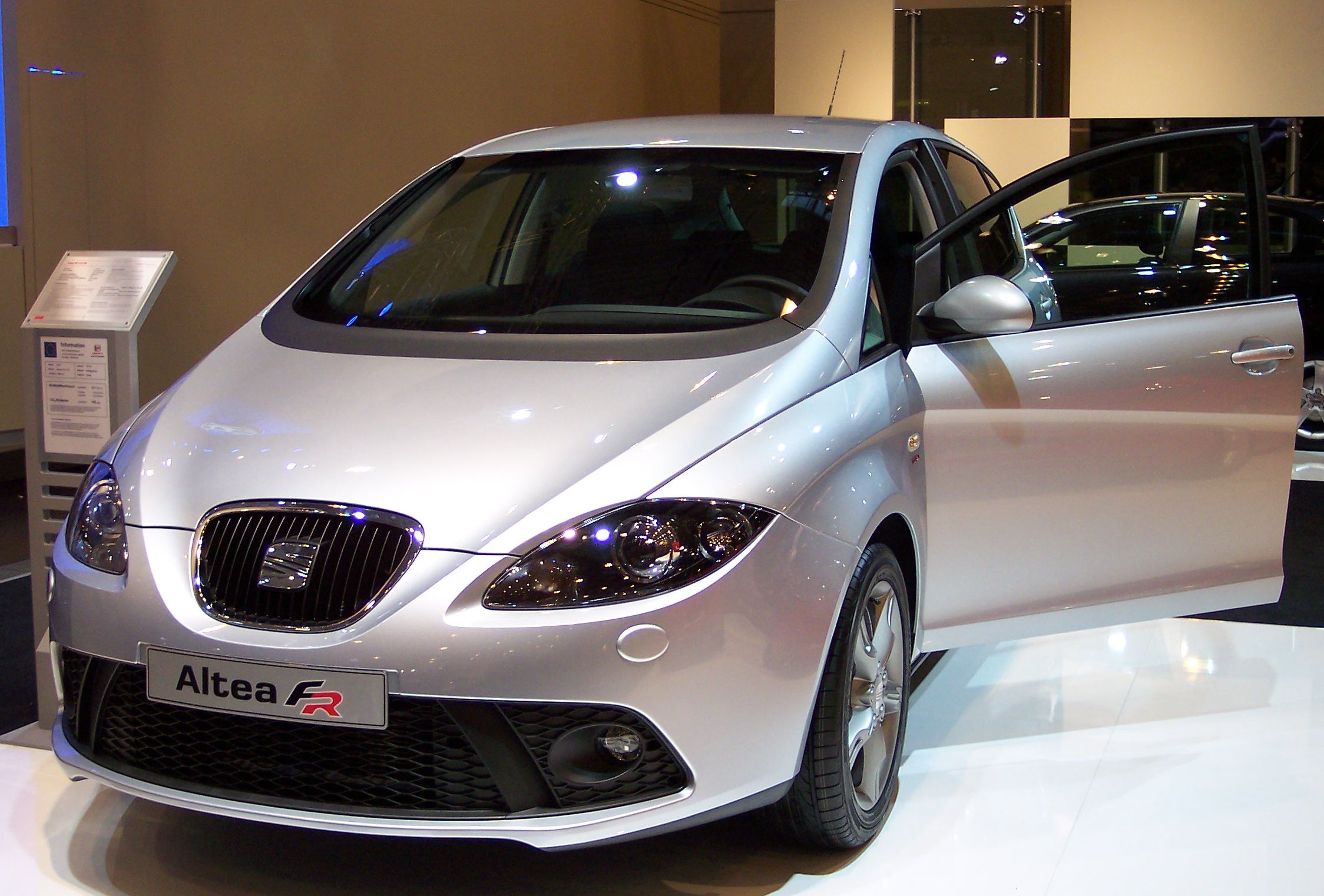 SEAT Altea FR: 3 фото