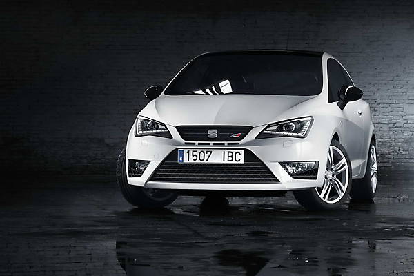 SEAT Ibiza Cupra: 11 фото