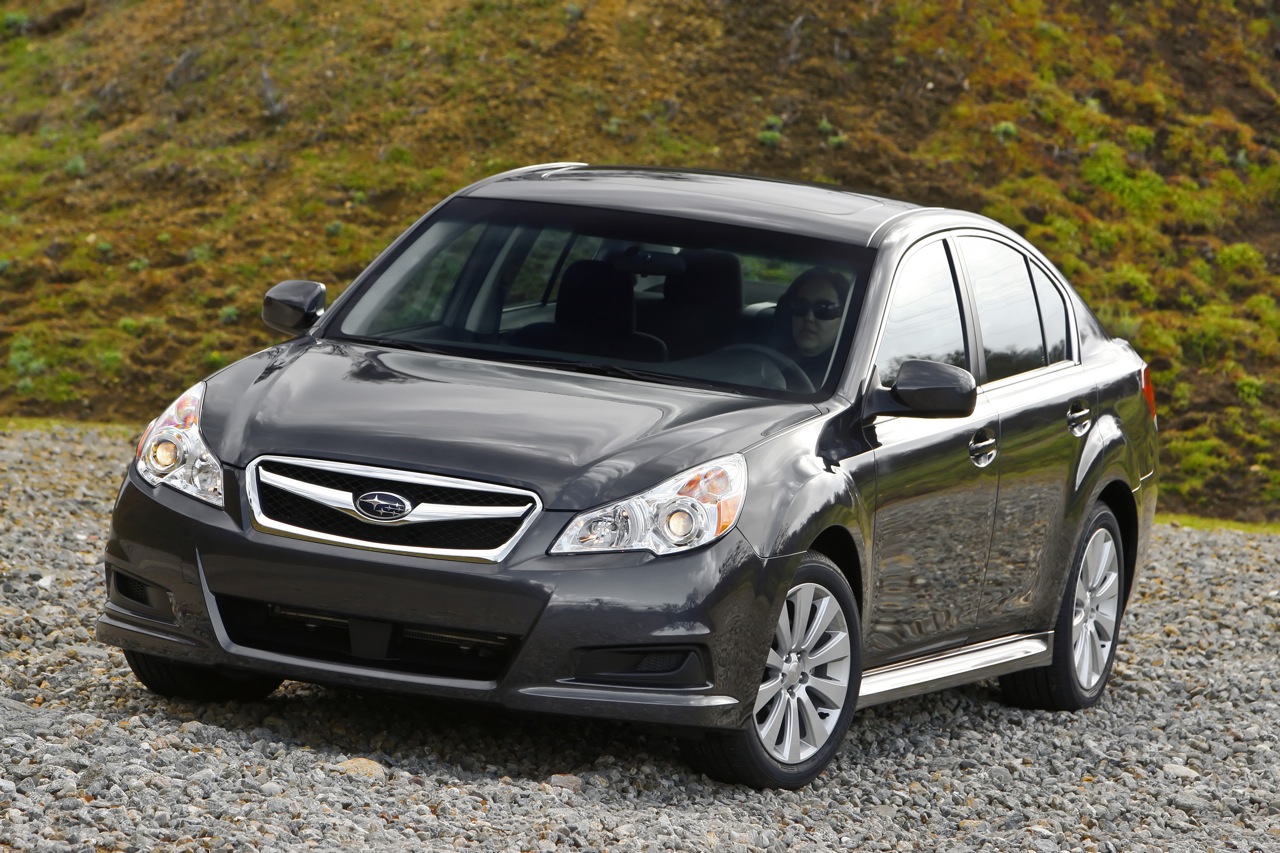 Subaru Legacy I: 2 фото