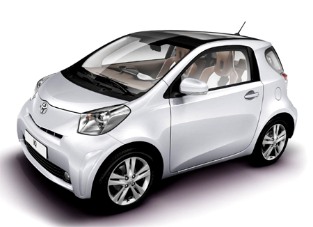 Toyota iQ: 8 фото