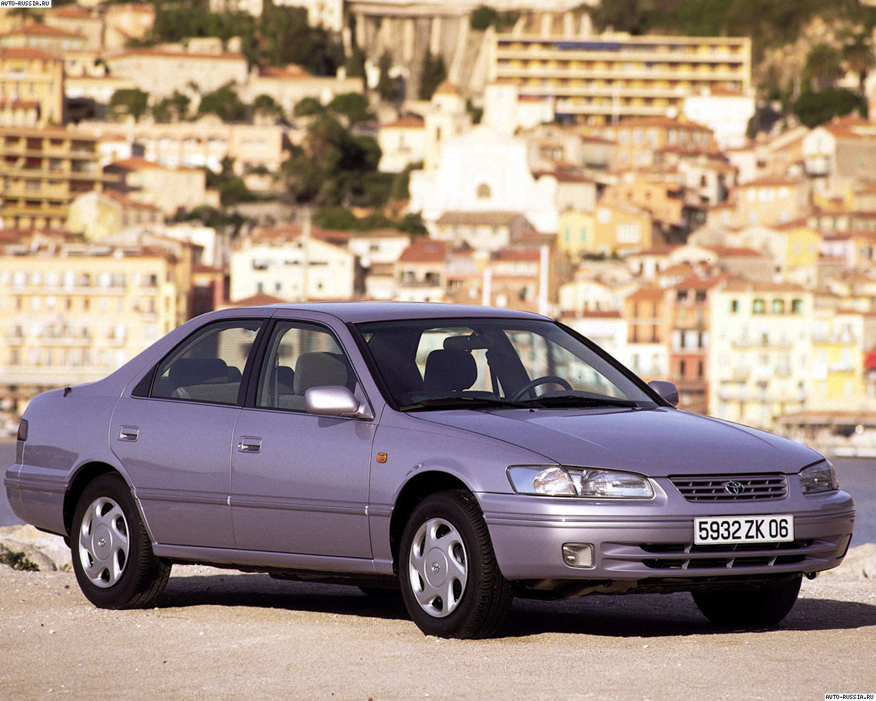 Toyota Vienta: 10 фото